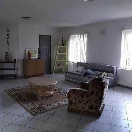 Ruellhome * Felsőörs